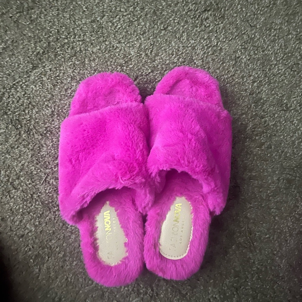 Pink platform shoe from Fashion Nova